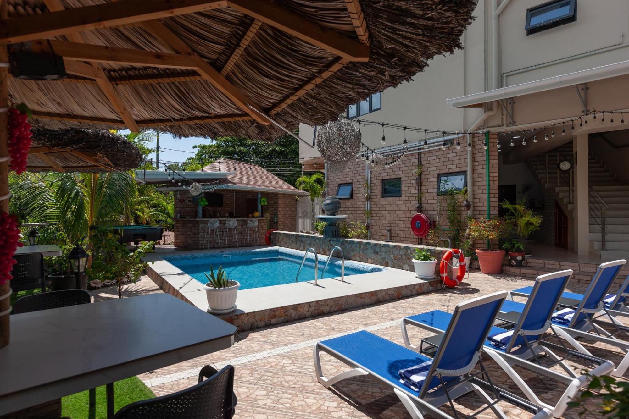 Bijoutier Apartments Grand Anse  Bagian luar foto